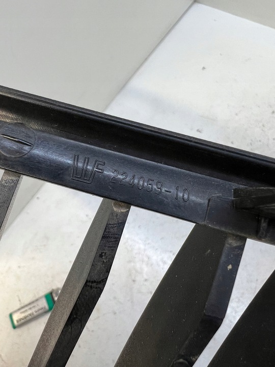 фото №5, Решітка радіатора решітка радіатора права решітка bmw 3 e90 7120008