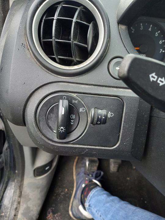 фото №13, Колонка рулевая ford fiesta mk6 2004 1.4 16v цвет d2