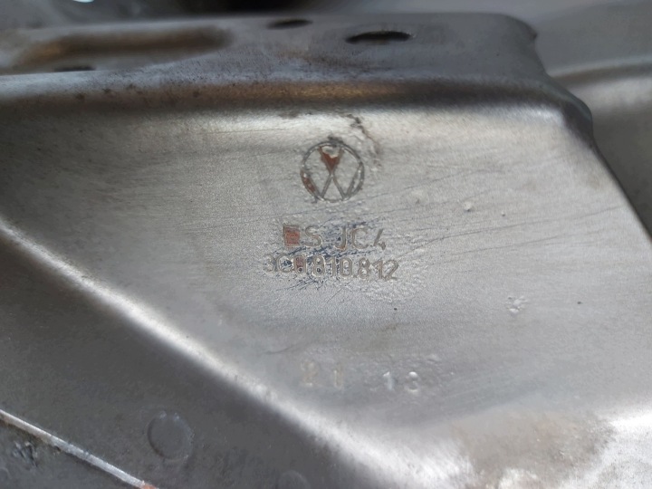 фото №11, Vw passat b7 2.0 tdi 13r лонжерон правая 3c0810812 8c0803106