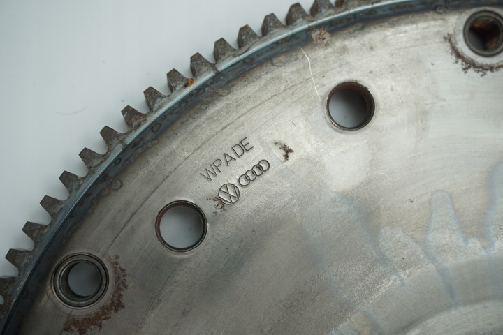 фото №3, Колесо маховики audi q5 8r 06e105323t