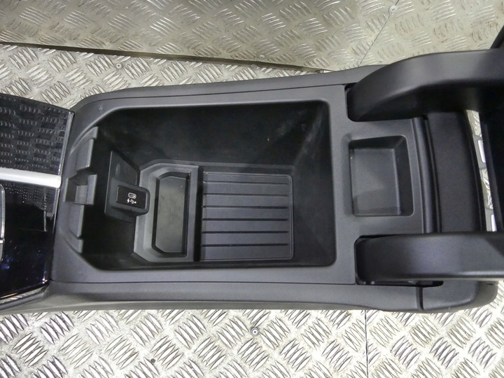 фото №11, Bmw x3 g01 ix3 g08 bev sport оббивка сидіння підігрів диван тунель обшивки