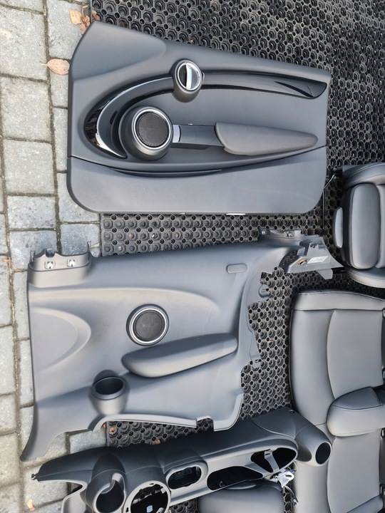 фото №8, Mini f56 cooper s сиденья диван подогрев 36km !