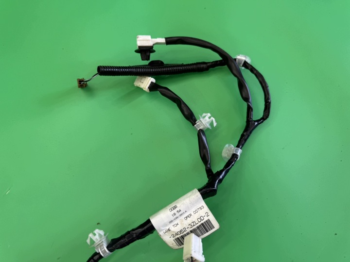 фото №8, Джгут установка кришки багажника 240513zl0b nissan pulsar 14-18 європа