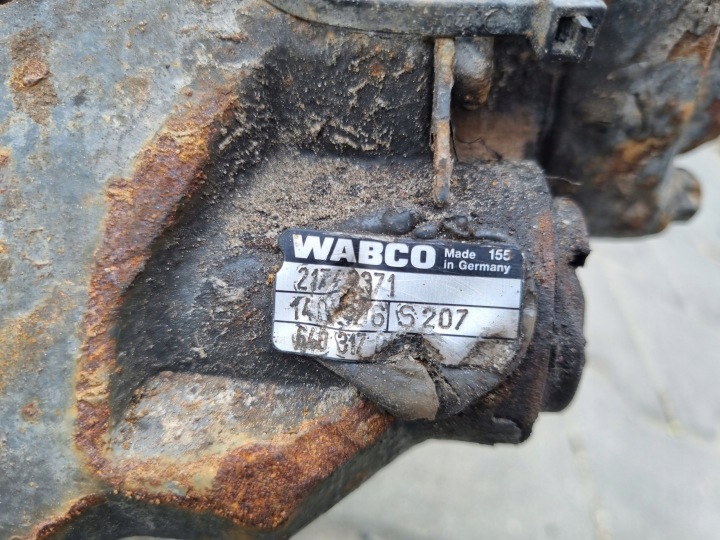 фото №8, Суппорт тормозной правое левые перед wabco renault гамма d volvo fl ii r17.5