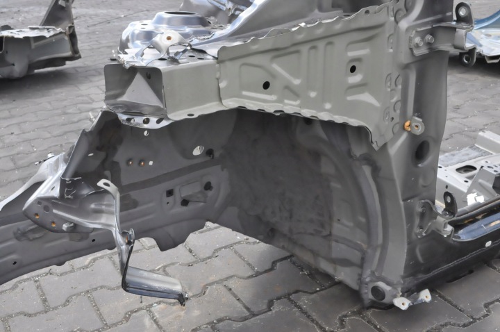 фото №7, Toyota yaris iv стійка поріг ліве