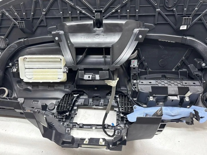 фото №9, Торпедо раздаточная, капот renault captur j5_ 682006438r 1.2l бензин