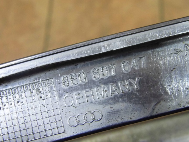 фото №6, Audi a4 b6 рамка решётка 8e0807647