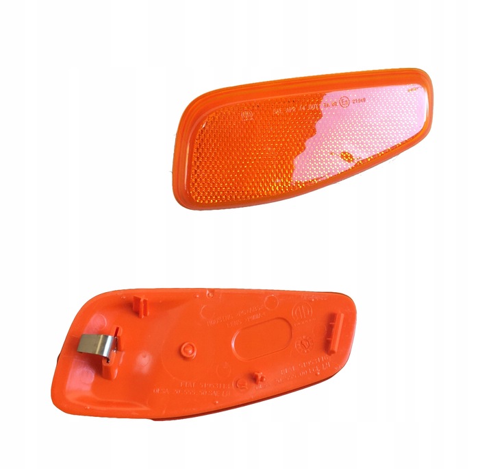 фото №1, Jeep renegade 14- отражатель габаритный фонарь крыльев левая