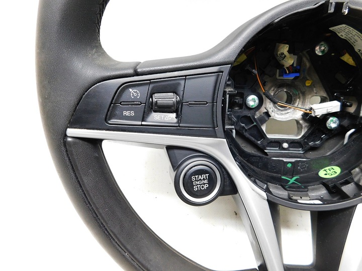 фото №14, Кермо шкіра мульті - alfa romeo giulia 15-20