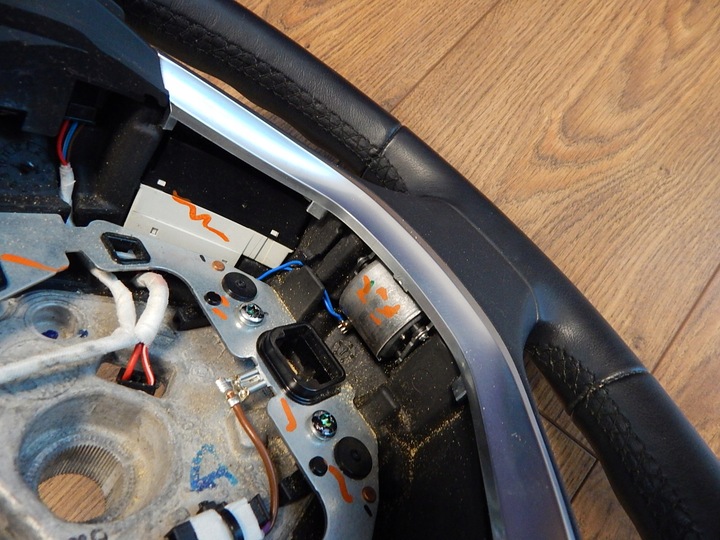 фото №9, Bmw f01 f10 f11 f06 f07 - кермо sport wibracje 3-382-f01-1