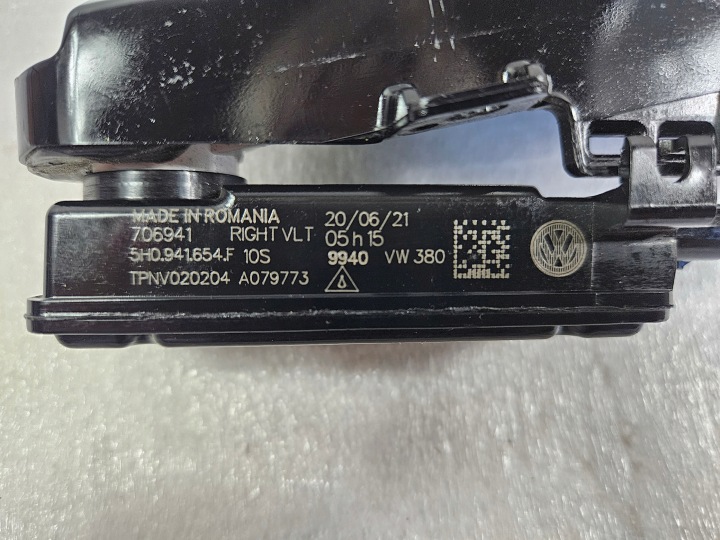 фото №12, Права молдинг хром led решітка решітка vw golf viii 8 5h0 5h0941654f