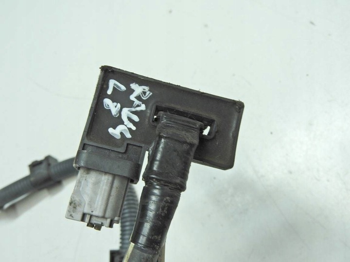 фото №7, Toyota rav4 iii рестайлинг 2.2 d4d клемма минус 28850-28040