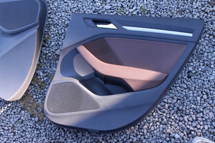 фото №11, Коричневые салон сиденья диван audi a3 8v hb eu