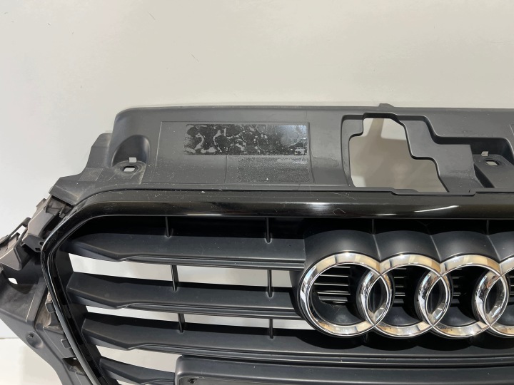 фото №5, Решётка радиатора audi a3 8v0853651