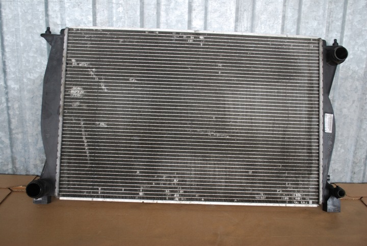 фото №1, Радіаторів води a6 c6 механічна коробка передач 3.0 tdi 4f0121251n