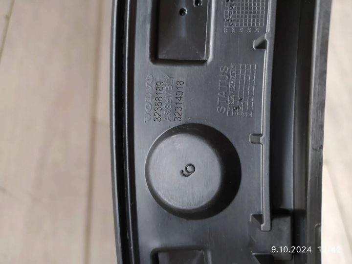 фото №5, 10115. volvo xc40 молдинг крыло правое зад 32314918