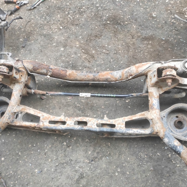 фото №8, Вісь підвішування зад візок балка поворотна опора vw passat b6