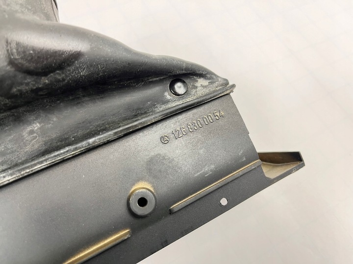 фото №10, Корпус середні ґрати повітропровід панель приладів роздавальна mercedes w126 1268310030