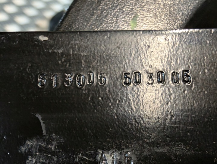 фото №8, Lucid air петля крышки багажника правые левый