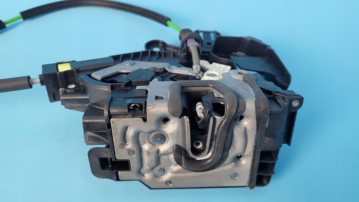 фото №8, Mercedes eqe w295 350+ 23r замок двері праві перед a0997205602 a2230030899