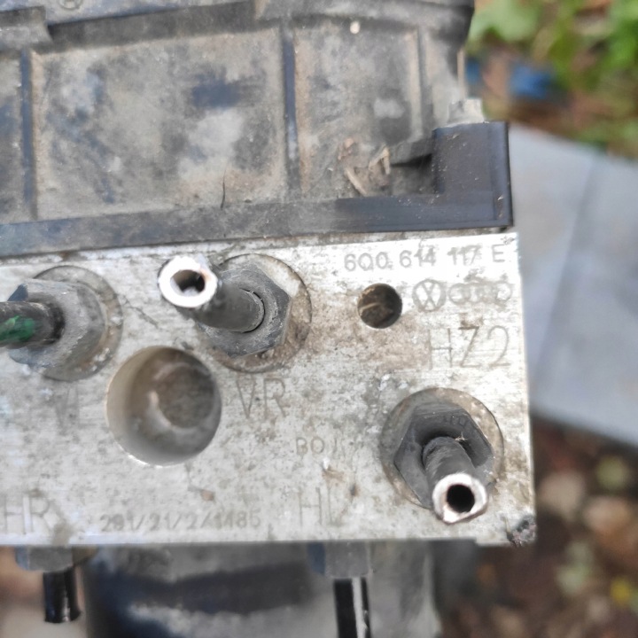 фото №5, Насос модуль керування abs seat cordoba ii 2 ibiza 3 6q0614117e