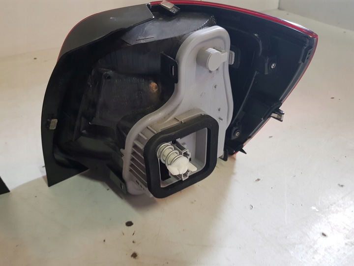 фото №6, Лампа зад vw polo 6r0 09-15 org! левая правая