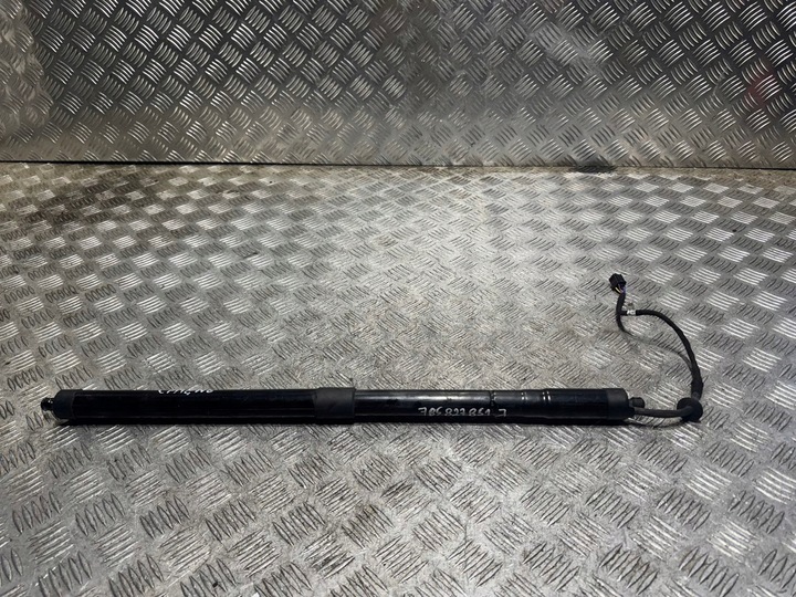 фото №1, Амортизатор крышки багажника зад porsche cayenne ii 7p 7p5827851j