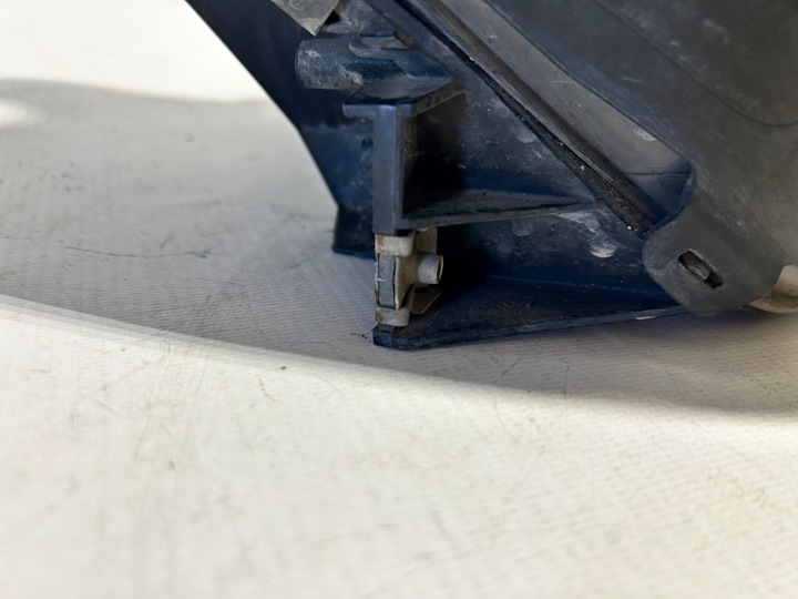 фото №10, Mercedes w204 рестайлінг лампа праві перед uk h7 2048209859