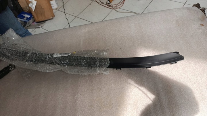 фото №1, Спойлер 6r0805903c9b9 оригинальный номер vw polo