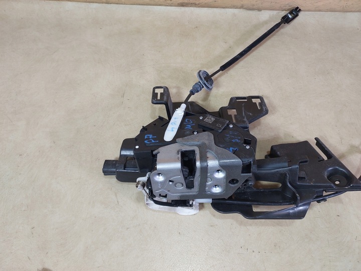 фото №4, Fiesta mk7 замок дверь правые перед 4 pin