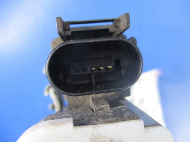 фото №5, Audi a4 b5 замок правый перед 8d1837016e +трос
