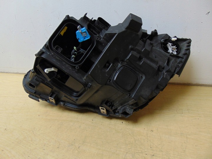 фото №13, Лампа правая перед mercedes w205 a2059069401 европа