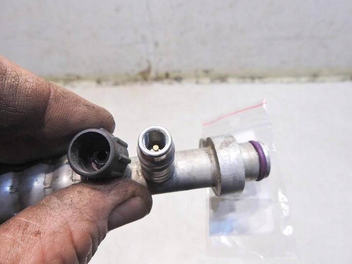 фото №7, Шланг трубка кондиціонера mercedes w212 2.2 cdi a2128306015