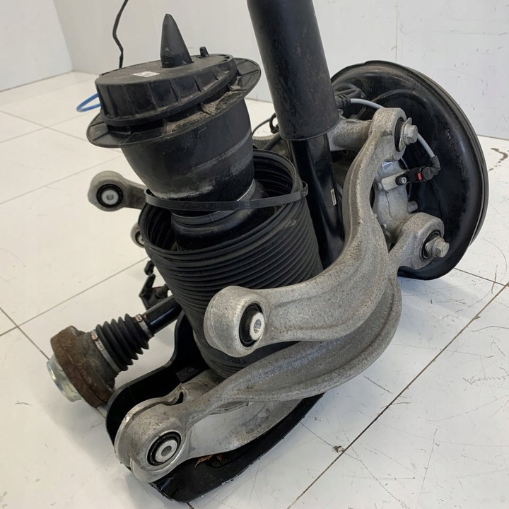 фото №11, Поворотна опора права зад важелі підвішування піввісь amortyzato audi sq7 q7 4m 18r