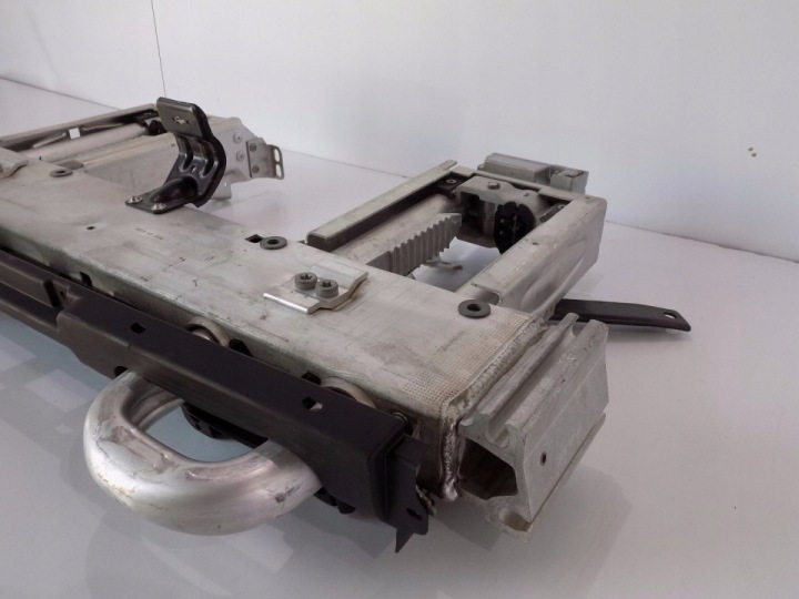 фото №10, Bmw 1 e88 подголовник дуга зад 132328-10 - 6102