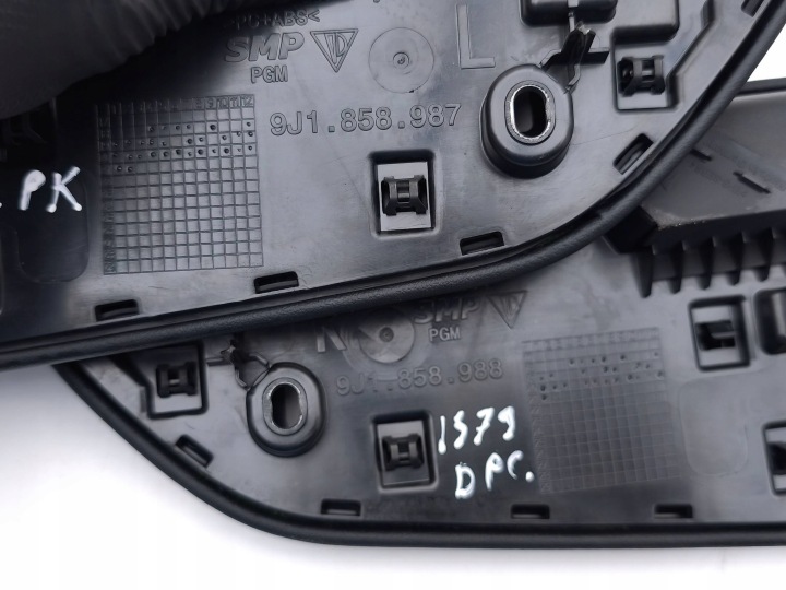 фото №11, Porsche taycan 9j1 2021 element консоли средней 9j1858987