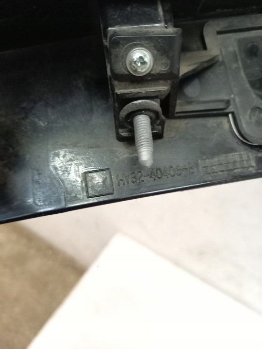фото №12, Land rover discovery 5 v hy32 l462 молдинг решётка накладка крышки зад + камера