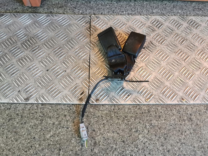 фото №1, Застёжка ремней правые зад renault clio iv 878167711r