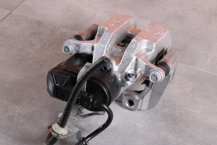 фото №8, Bmw g20 g21 g22 g26 g42 суппорт тормозной правый задний 42/330/20 8836842 8km!