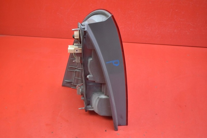 фото №5, Лампа правая зад задняя toyota corolla e12 универсал рестайлинг 03-07