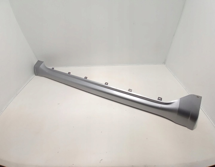 фото №1, Накладка порога права jeep grand cherokee iv wk2