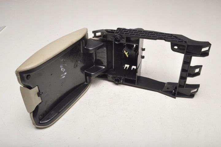 фото №5, Volvo s60 ii v60 подлокотник кожа светлый