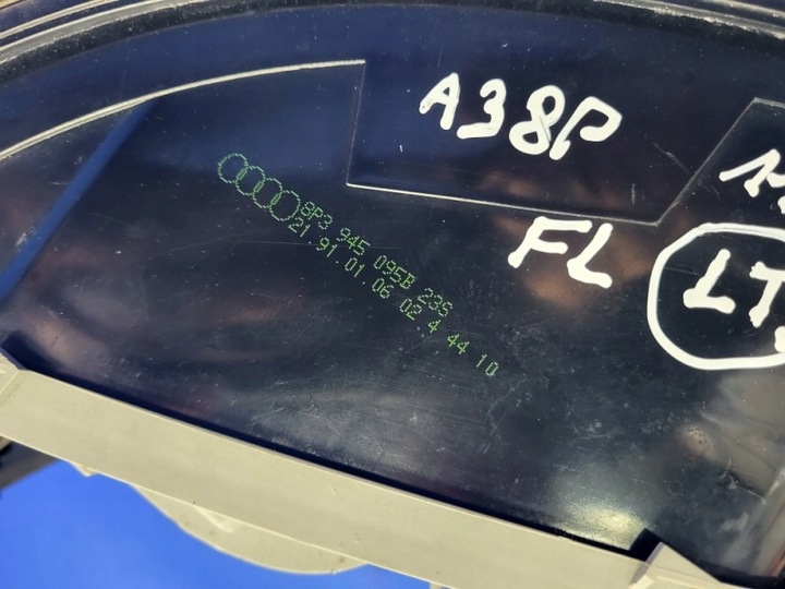 фото №8, Лампа лівий зад audi a3 8p рестайлінг