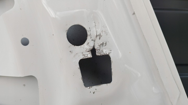 фото №7, Opel zafira c капот крышка двигателя белая красивая