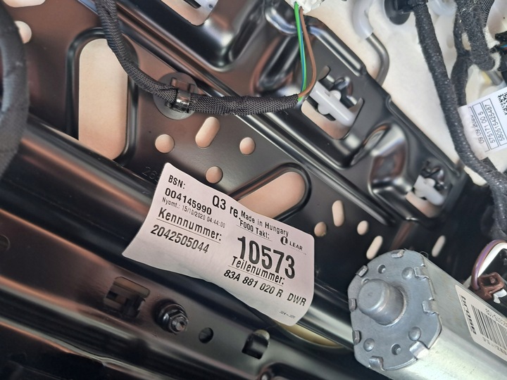 фото №13, Сиденья туннель подлокотник комплект audi rsq3 ii 83a