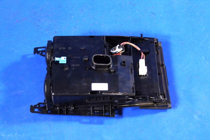 фото №11, Попільничка mercedes w212 13r рестайлінг a2126809950