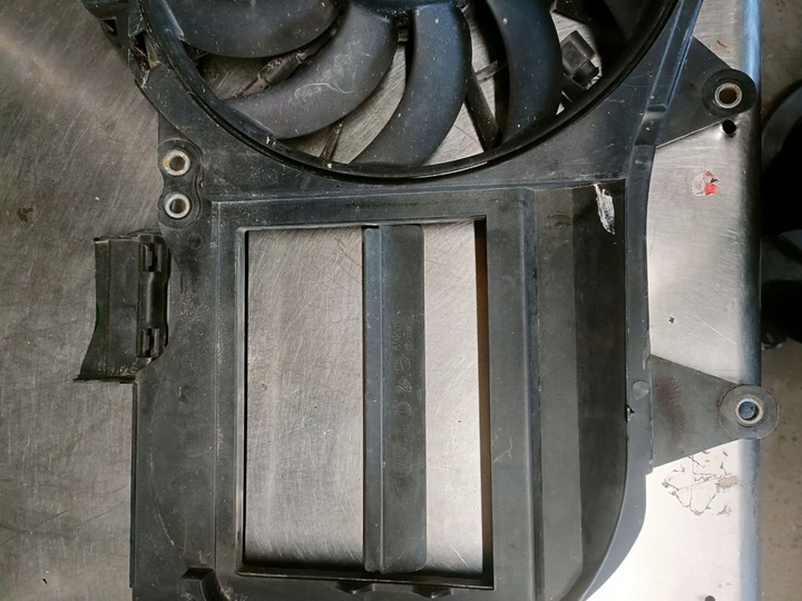 фото №4, Audi a4 b6 вентилятор радіатор 8e0121205