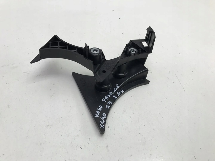 фото №1, Volvo xc 40 xc40 2023 2.0 h защита пластик корпус колёса шкивной 31657258