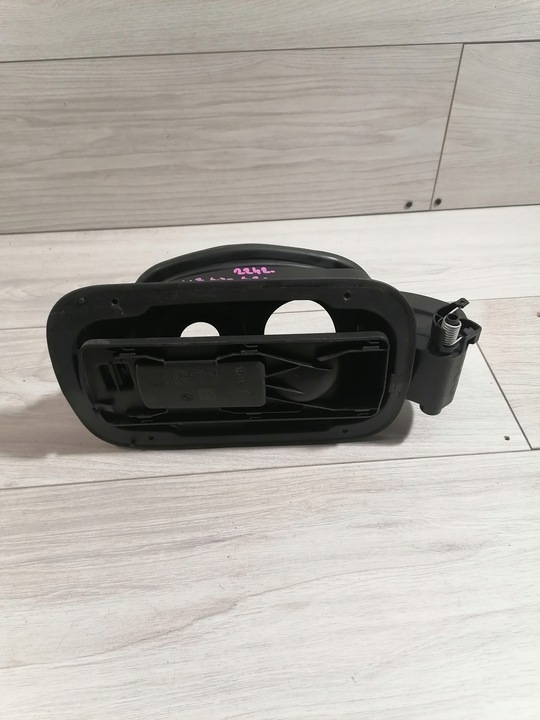 фото №1, Bmw 3 g20 g21 заливна горловина пального 142904-10