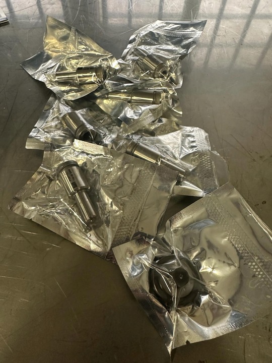 фото №7, Набор 6 штук 6× mercedes actros mp4 форсунки om471 a4710700487 a4710700587